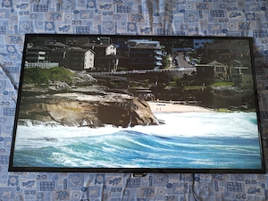 Televizor smart Philips 4K 108 cm