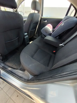 Vând Schimb Ford Mondeo 1.8 SCI - imagine 4