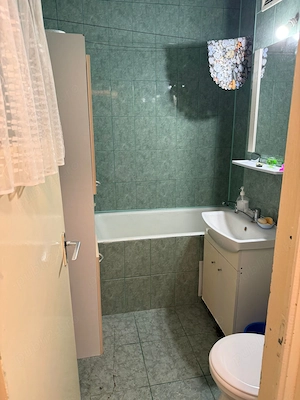 Vand apartament 2 camere  - imagine 8