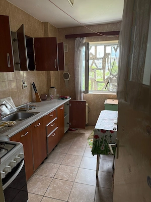 Vand apartament 2 camere  - imagine 2