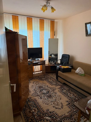 Vand apartament 2 camere  - imagine 7
