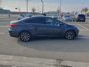 Vand Hyundai i 40 varianta Supreme oct 2016 km reali full istoric service un singur propirietar - imagine 4