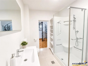 Casa cu 2 locuri de parcare in curte proprie, Stil vintage, Zona STAR  - Central Brasov - imagine 7