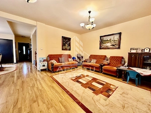 Duplex cu 4 camere situat la asfalt, in zona Planetelor - imagine 2
