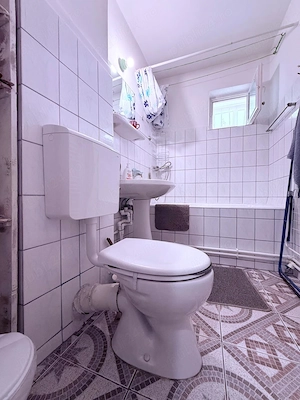 Inchiriez apartament 2 camere semidecomandat  - imagine 10