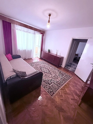 Inchiriez apartament 2 camere semidecomandat  - imagine 3