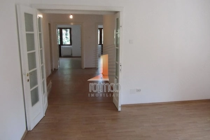 Apartament spatios la etajul 1 intr-o vila interbelica, pretabil birou - imagine 4