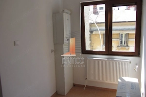 Apartament spatios la etajul 1 intr-o vila interbelica, pretabil birou - imagine 7