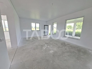 Casa individuala pe un singur nivel 479 mp teren Cristian Sibiu - imagine 6
