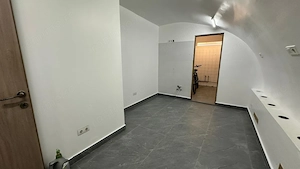 Spatiu comercial zona centrala 55mp+curte 30mp - imagine 3