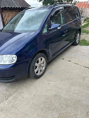 Vand Touran 1,9 5 locuri  - imagine 3