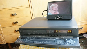  Video recorder S-VHS Panasonic NV-HS1000 TBC stereo Hi-Fi 