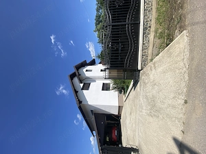 Casă de vânzare în comuna Brebu, județul Prahova   Direct proprietar