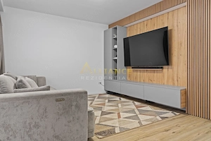 Casa individual #259; | Miori #539;a | Cartierul Nou , 4 camere , 2 b #259;i ! - imagine 10