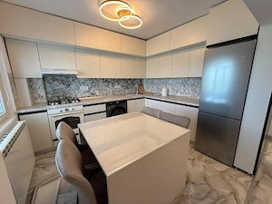 Faleza, 2 camere, vedere panoramica spre Dunare, totul nou, renovat integral