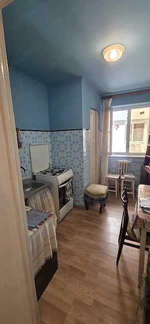 De vanzare apartament 3 camere Tomis Nord - imagine 2