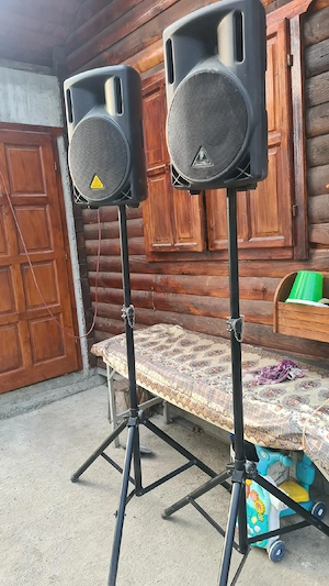 boxe living cu stativ 