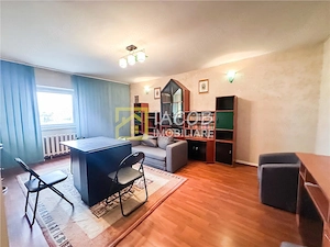 Apartament spatios de 2 camere, de inchiriat – zona centrala, Str. 9 Mai, Bacau - imagine 2