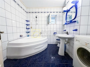 Apartament spatios de 2 camere, de inchiriat – zona centrala, Str. 9 Mai, Bacau - imagine 17
