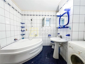 Apartament spatios de 2 camere, de inchiriat – zona centrala, Str. 9 Mai, Bacau - imagine 16