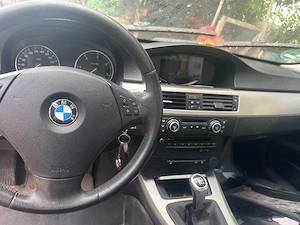 Dezmembrez bmw e90 maşina se da întragă asa cum se vede in poze 