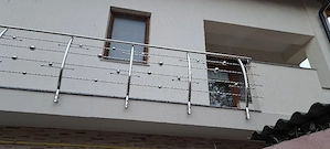 Confectionam balustrade din inox si sticla