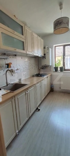 Apartament 2 camere, zona Tractorul,  parcare inclusa