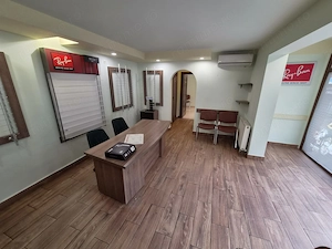 Spatiu comercial. Semicentral. 2 Bai. Disponibil imediat