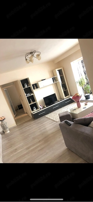 Inchriez apartament 2 camere 