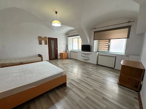 Inchiriez garsoniera la casa in centrul Brasovului, disponibila imediat - imagine 2