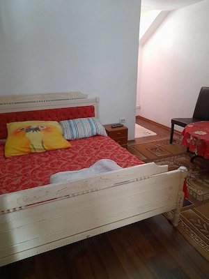 inchiriez garsoniera 1000 lei cu utilitatile incluse  - imagine 3