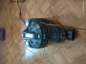 Vând aspirator ciclonic Amazon cu potențiometru putere 