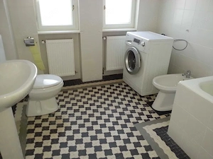 APARTAMENT CU 2 CAMERE IN ZONA BALCESCU LA 450 EURO - imagine 8