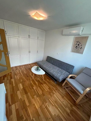 De inchiriat apartament cu 2 camere, decomandat, etajul 3, balcon, Pret 1300lei luna - imagine 8