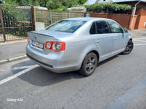 Volkswagen Jetta 2009 1.9tdi navigatie PROPRIETAR android touch - imagine 5
