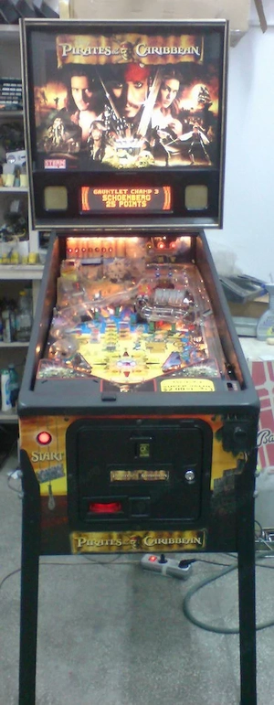 Flipper - Pinball Piratii din Caraibe