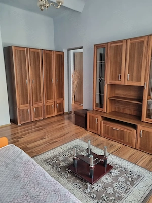 Apartament 2 camere de inchiriat piata sfatului - imagine 2