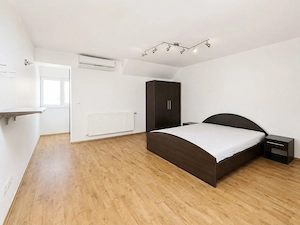Apartament cu 4 camere de inchiriat in zona Girocului