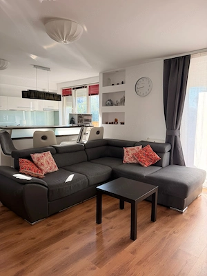 Ultrancetral - Inchiriere apartament 4 camere - Piata Trandafirilor - imagine 6