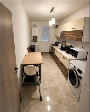 Vand apartament 2 camere,decomandat. - imagine 2
