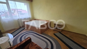 Apartament de vanzare 2 camere decomandate etaj intermediar Strand