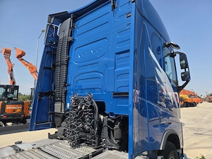 Volvo FH500, 4x2, 2 km, 2 rezerovoare, full option 47900 Eur - imagine 20