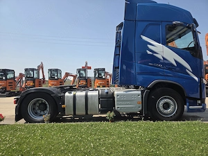 Volvo FH500, 4x2, 2 km, 2 rezerovoare, full option 47900 Eur - imagine 12