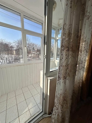 De vanzare apartament cu 2 camere si balconm decomandat, etaj intermediar 47500euro
