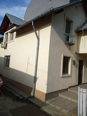 Vând proprietate formata din doua case și un spatiu comercial la preț suplimentar  - imagine 8