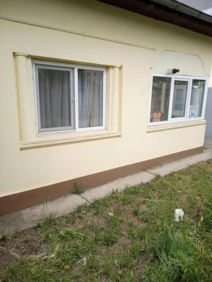 Vând proprietate formata din doua case și un spatiu comercial la preț suplimentar  - imagine 5