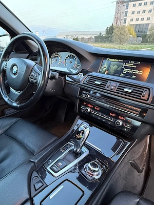 BMW Seria 5 520d Aut. - imagine 4