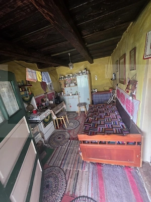 Casa taraneasca de lemn cu veranda - imagine 8