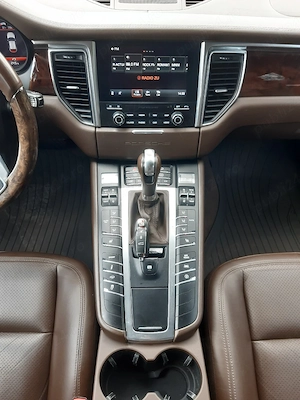 Porche Macan S  - imagine 4