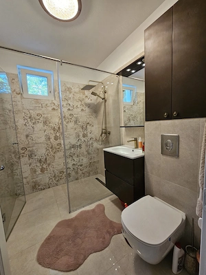 Apartament 3 camere, 2 locuri de parcare si boxa , strada Carpati - imagine 13